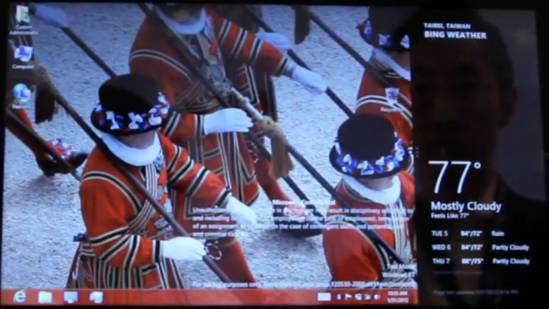 文件:Windows8-6.2.8424.fbl woa drop-SplitScreen.png