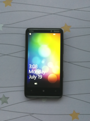 WP7-7.00.6531.WM7 Bldlab-lockscreen-htc.png