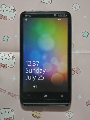 WP-7.00.6531-lockscreen-T9295.png